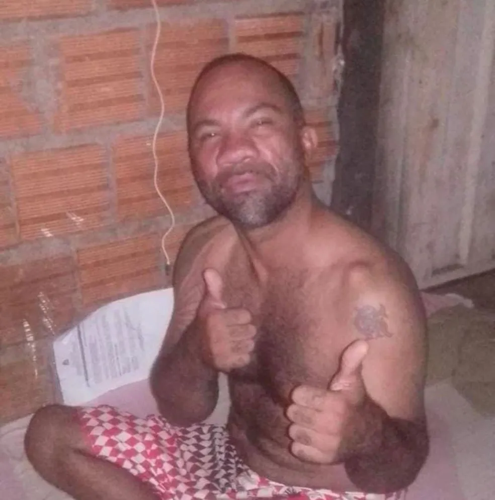 Homem com tornozeleira eletrônica é morto a tiros na porta de um bar em Imperatriz