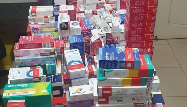 Homem é preso suspeito de furtar medicamentos da farmácia onde trabalhava