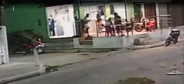 Dupla armada assalta panificadora em Santa Inês