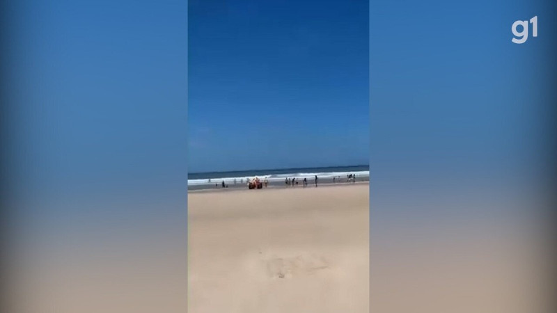 Adolescente desaparece ao ser levada por correnteza na Praia de São Marcos, em SL 