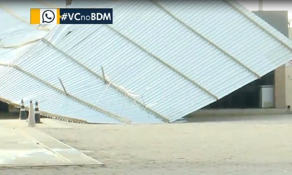 Ventania arranca teto da conveniência de posto de combustível no interior do Maranhão
