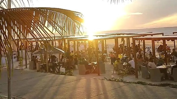 Justiça suspende retirada de bangalôs da faixa de areia na península da Ponta d'Areia em São Luís