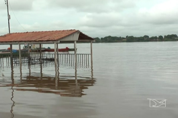 Corpo de mulher é encontrado com lesão na cabeça às margens do Rio Tocantins, em Imperatriz