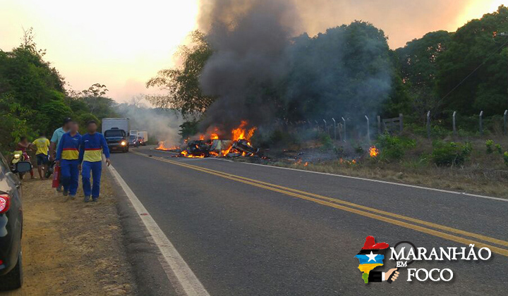 Grave acidente na BR-222 deixa nove mortos e um ferido