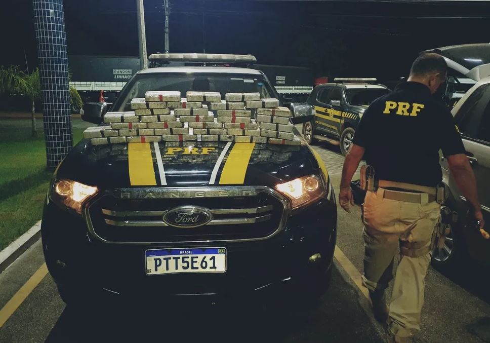 PRF apreende 38 kg de cloridrato de cocaína dentro de veículo na BR-222; droga vinha de RO para o MA