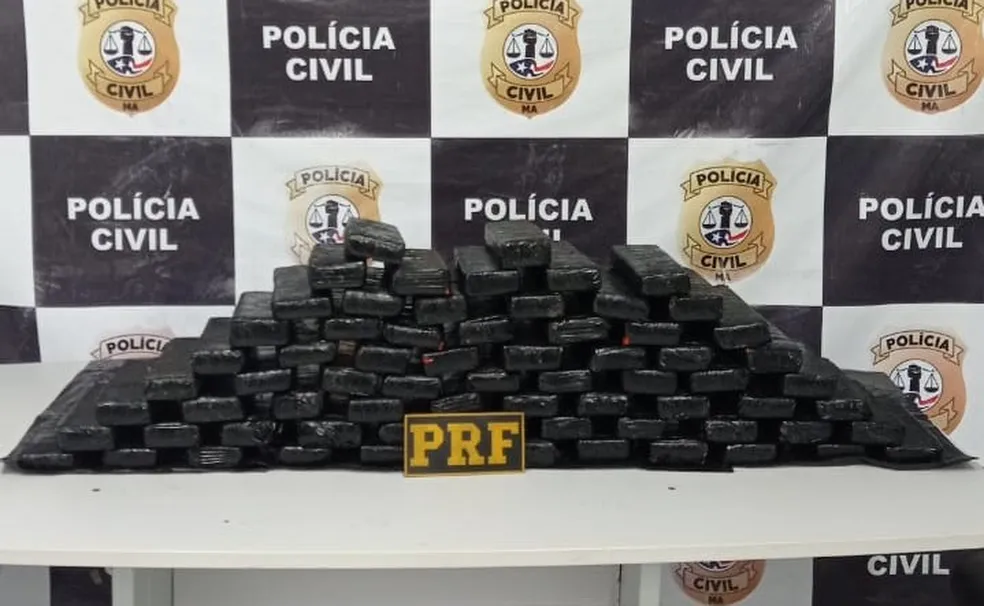 PRF apreende 70 kg de maconha escondidos em carro de luxo na BR-135, em Itapecuru-Mirim