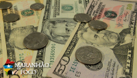 Após delações, dólar sobe 7,9% e bolsa fecha em queda