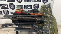 Polícia prende homem com seis armas de fogo irregulares e fardamentos da polícia do Pará em Imperatriz 