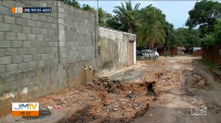 Moradores de bairro em São Luís reclamam da obra de construtora que está causando infiltrações nas casas e buracos nas ruas