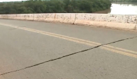 Com rachaduras no asfalto, ponte sobre o rio Itapecuru sofre com a falta de manutenção 