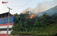 Incêndio atinge casa de shows na avenida Litorânea